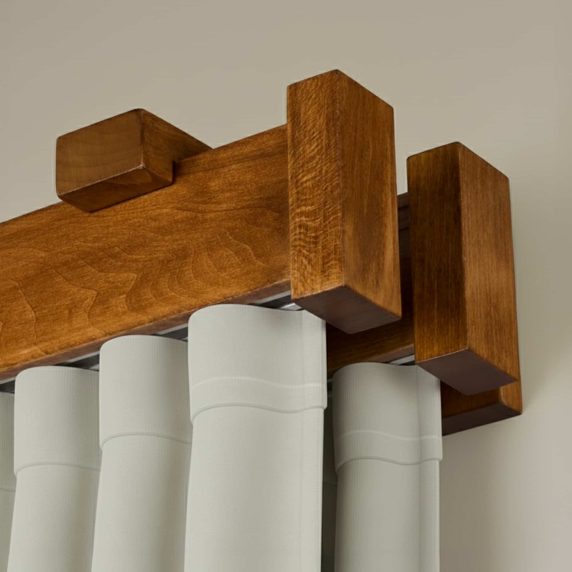 Koľajnica na záclonu a záves Dalia z dreva Stejar_auriu