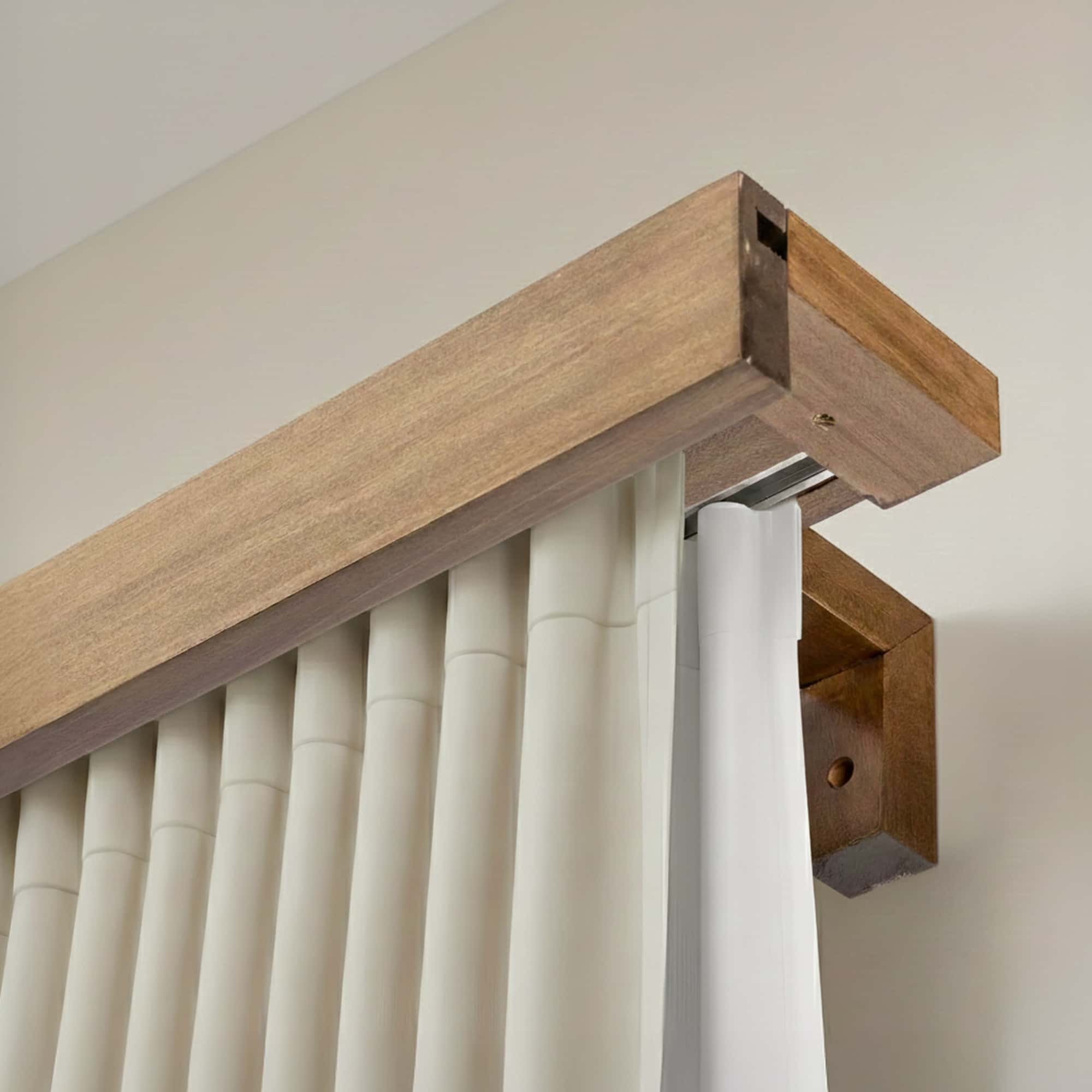 Garníža na záclonu a záves Travetto dvojitá s maskou z dreva Jaseň