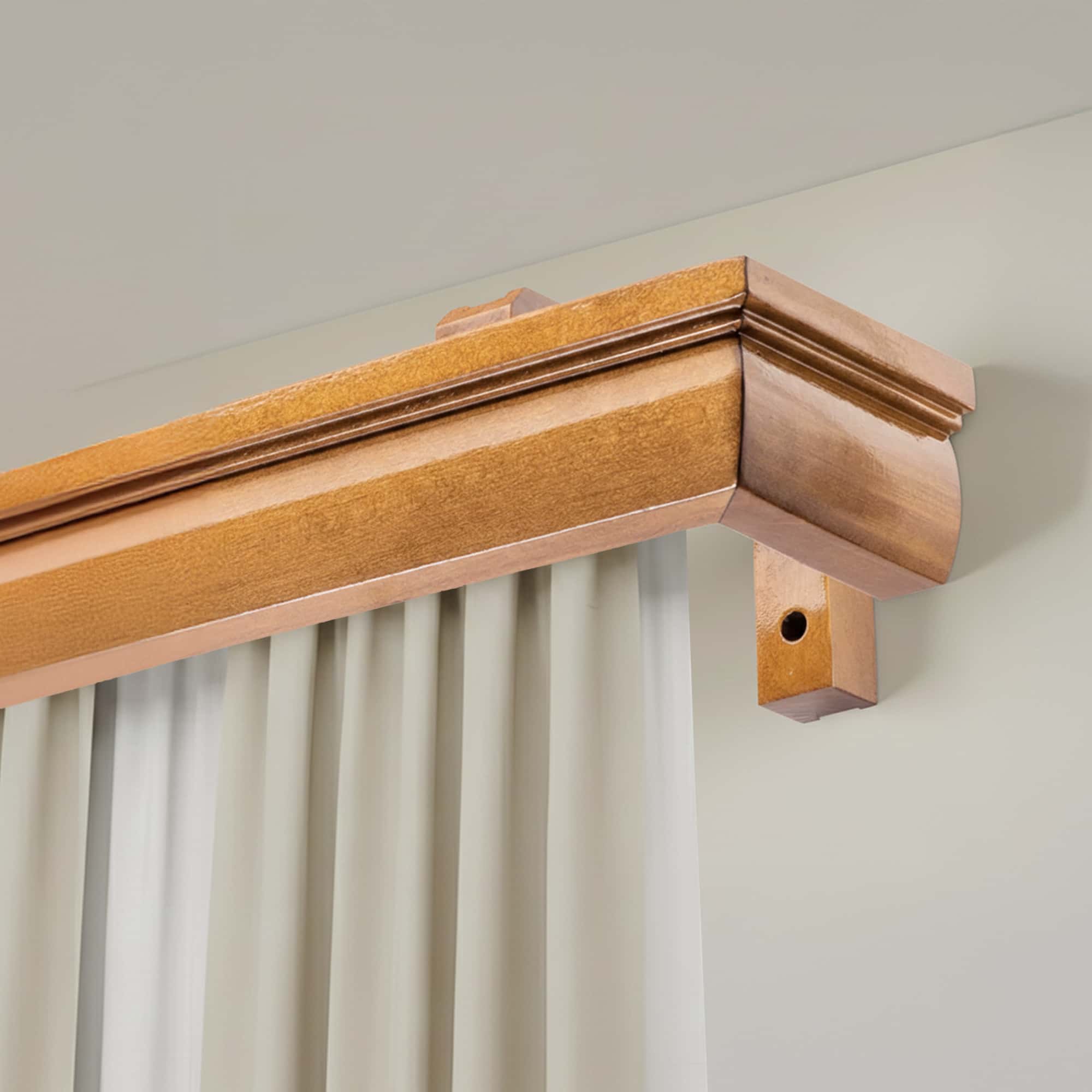 Garníža na záclonu a záves s maskou Firenze z dreva Dub