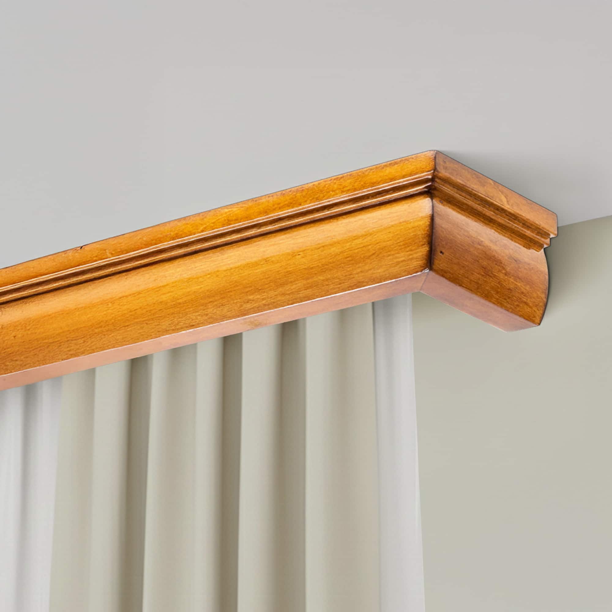 Garníža na záclonu a záves s maskou Firenze z dreva Stejar_auriu