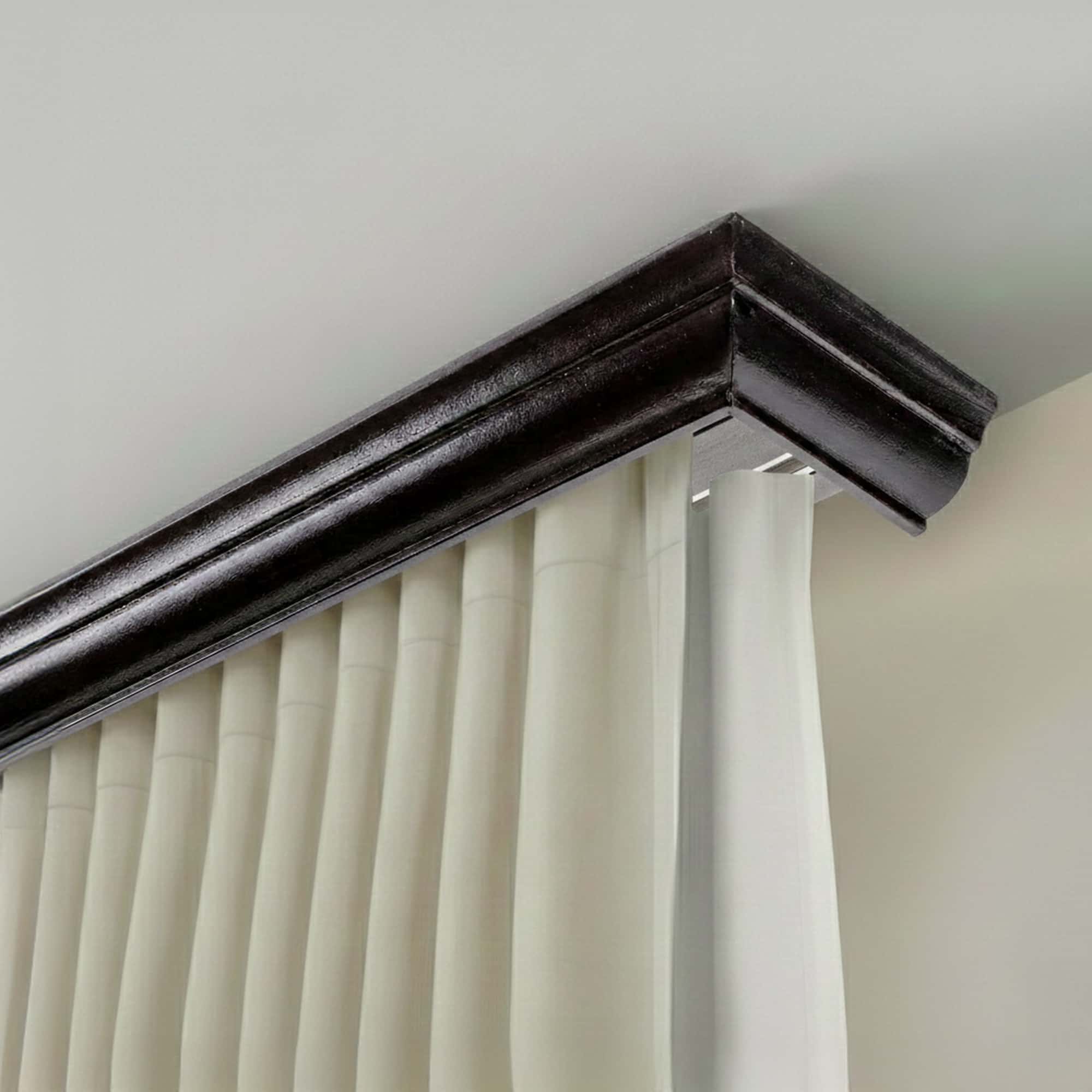 Garníža na záclonu a záves s maskou Filip z dreva Wenge