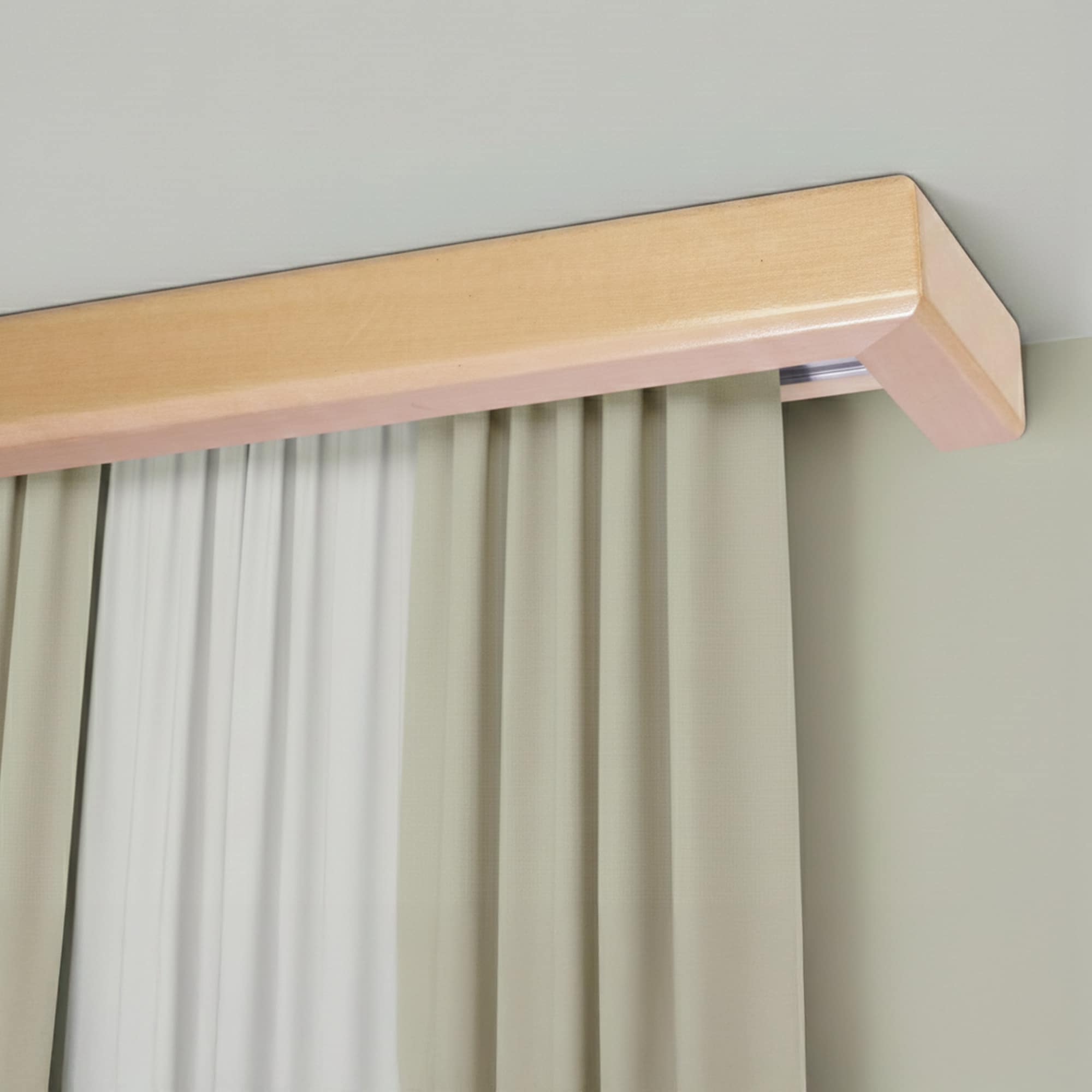 Garníža na záclonu a záves s maskou Štvorcová z dreva Prírodná