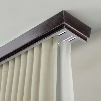 Garníža na záclonu a záves s maskou Conic z dreva - 